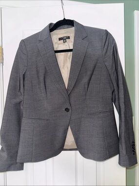 Ann Taylor Gray Blazer (pants and pencil skirt listed separately) 8P